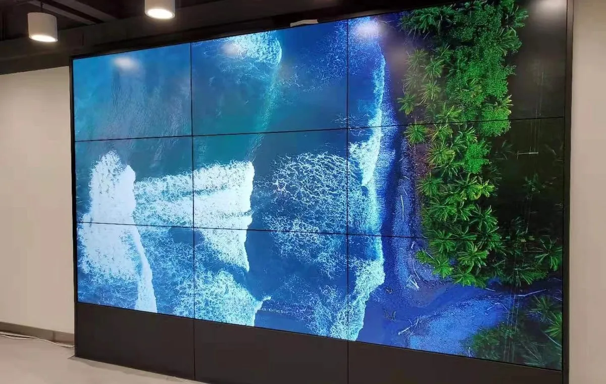 3x3 narrow-bezel LCD video wall