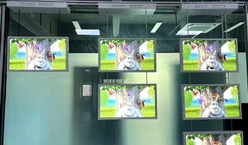High-brightness LCD window signage screens for retail and commercial advertising